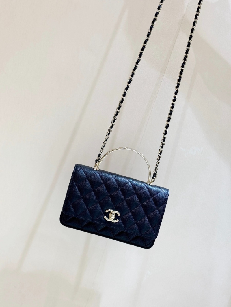 Chanel Coco Crush WOC with Top Handle Grained Calfskin AP4579