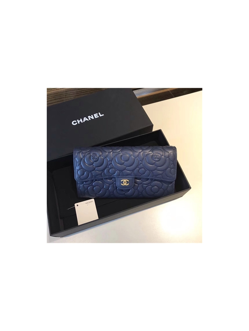 Chanel Camellia Flap Wallet in dark blue lambskin leather A80758